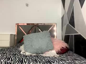 elastic legs